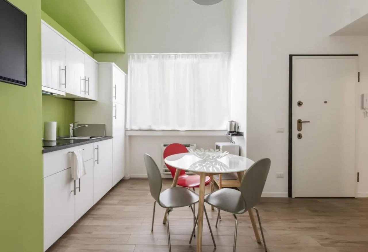 Up To Home - Citta Studi Milan 0*,